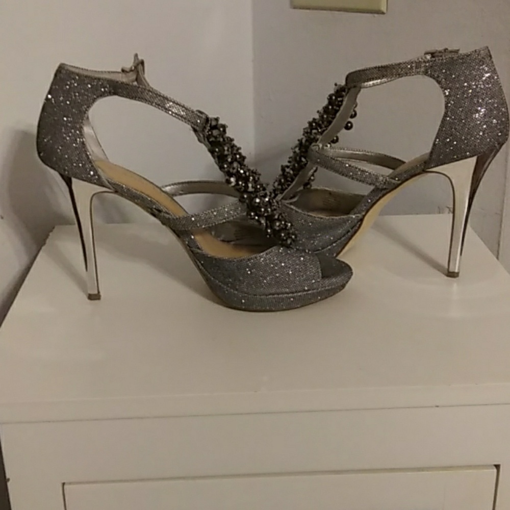 Heels - Picture 4 of 4